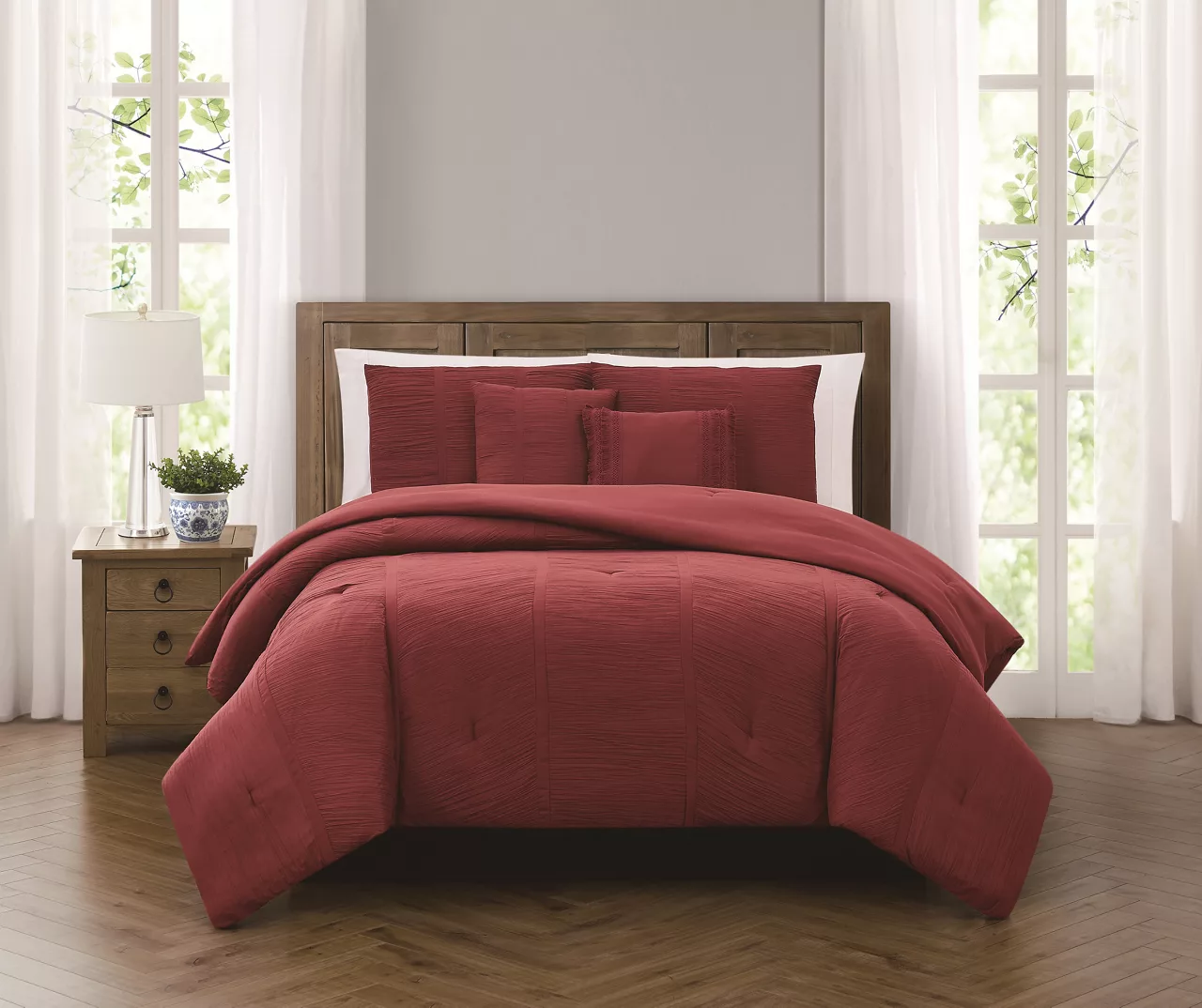 Broyhill Deep Red Crinkle 5-Piece Comforter Set - Image 2