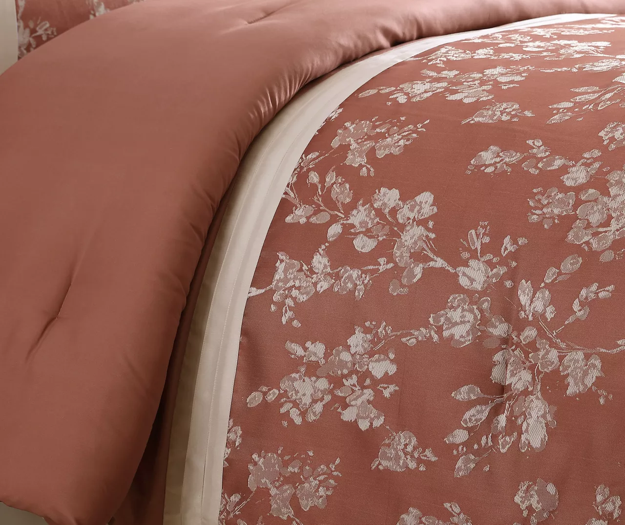 Broyhill Kirkwale Rust Floral Jacquard 8-Piece Comforter Set - Image 3