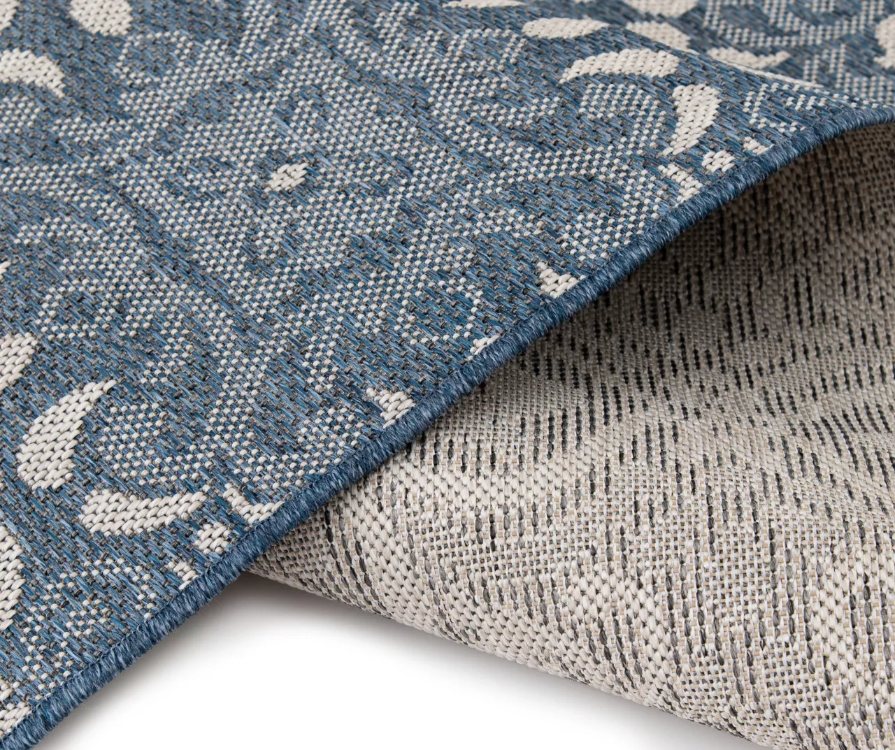 Broyhill Sandpointe Cobalt & Ecru Damask Outdoor Area Rug - Image 5