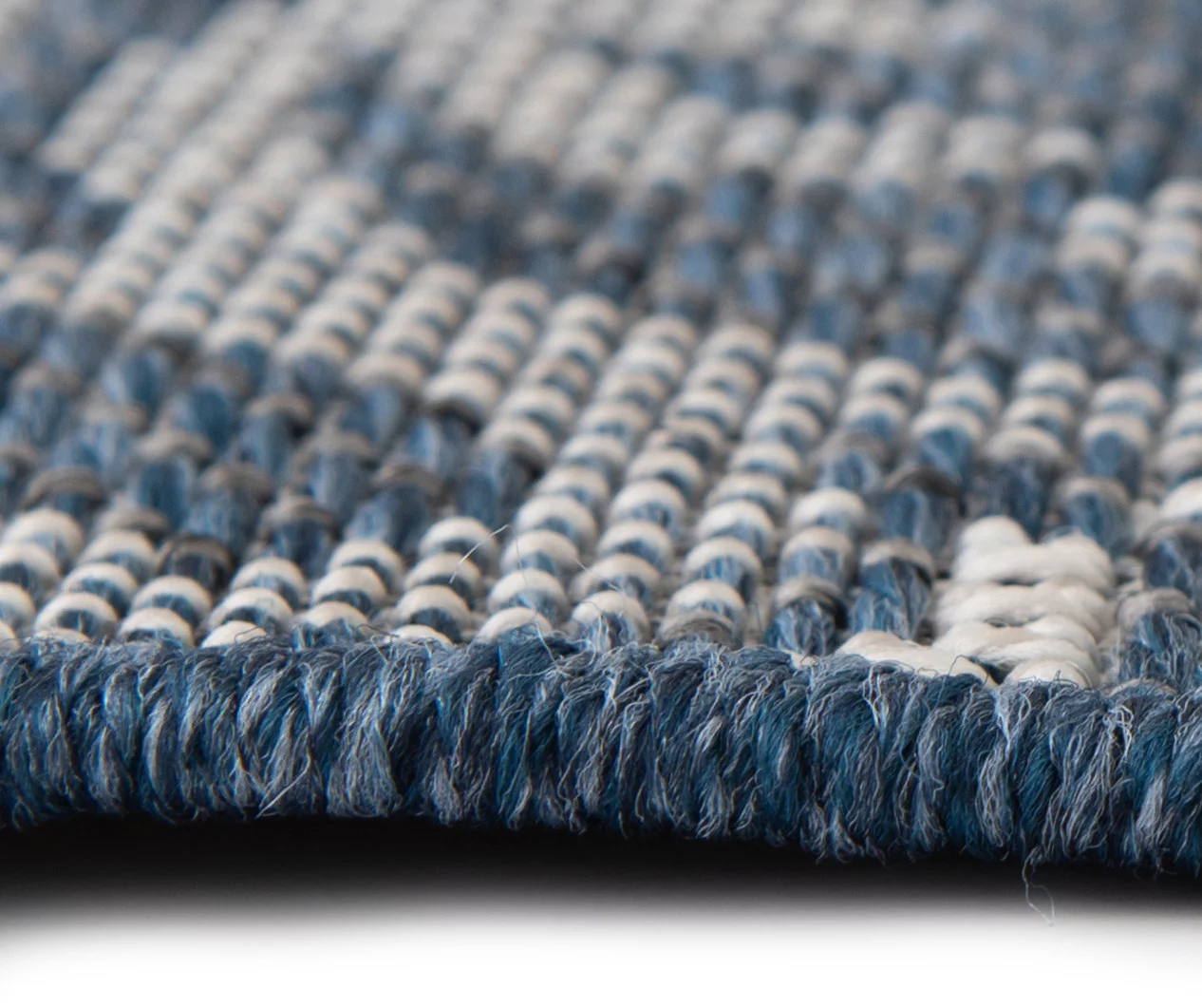 Broyhill Sandpointe Cobalt & Ecru Damask Outdoor Area Rug - Image 6